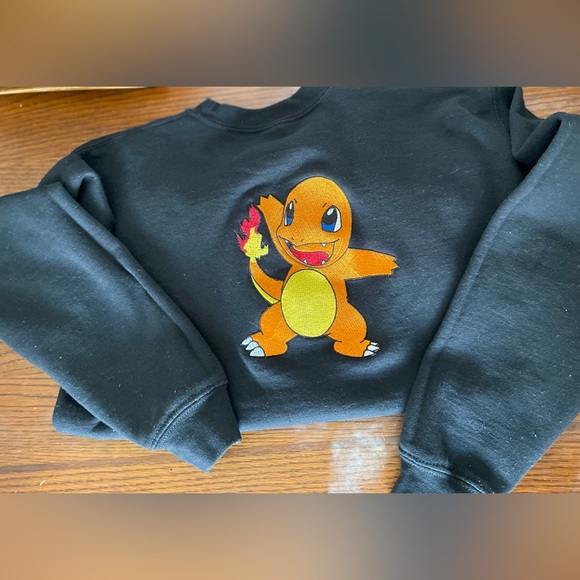 Handmade Pokémon charmander embroidered sweater - Picture 4 of 7